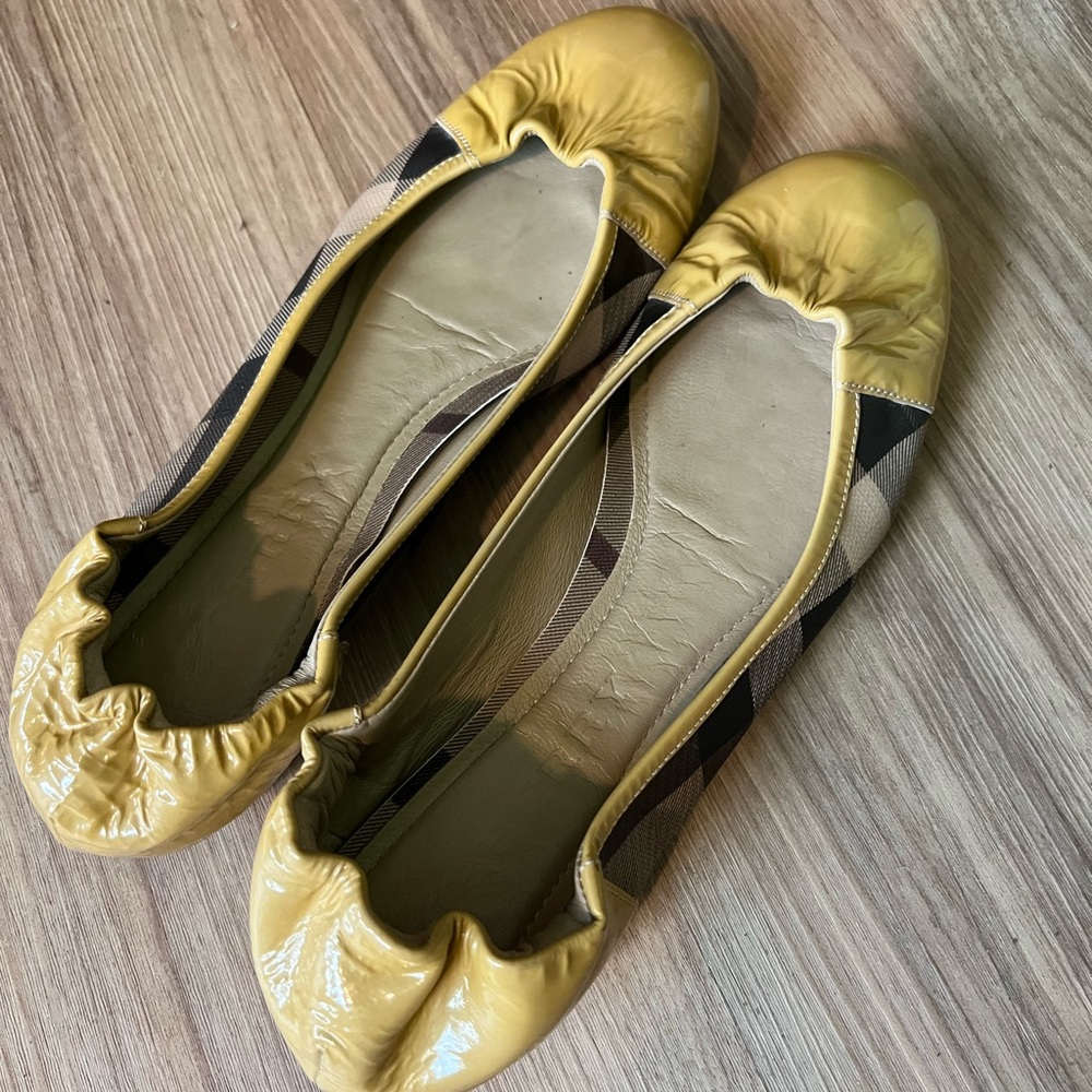 Burberry Ballet Flats